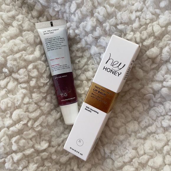 New honey lip balm - Picture 3 of 3